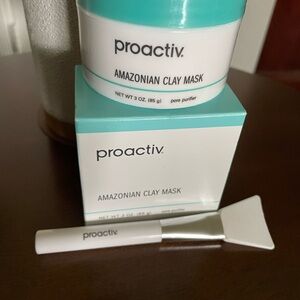 Proactiv Amazonian Clay Mask Purify Pores!  New & Sealed w/ Silicone Applicator!
